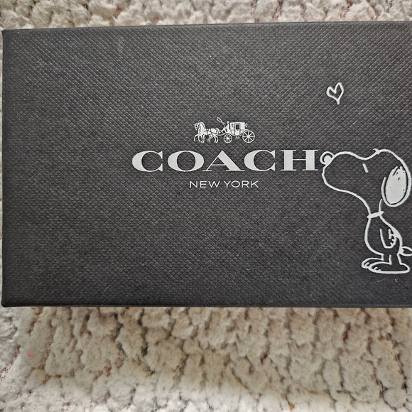 NWT Coach x Peanuts Bag Charm w/original box - Picture 8 of 9